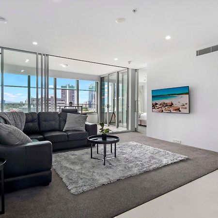 Q Tower At Surfers Paradise - Self Contained Apartments 골드코스트 외부 사진