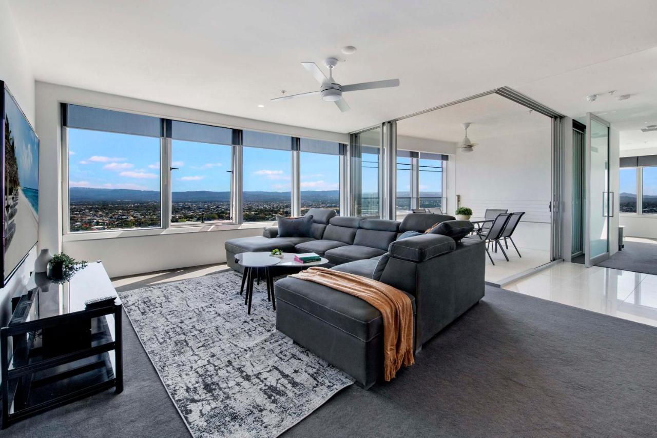 Q Tower At Surfers Paradise - Self Contained Apartments 골드코스트 외부 사진