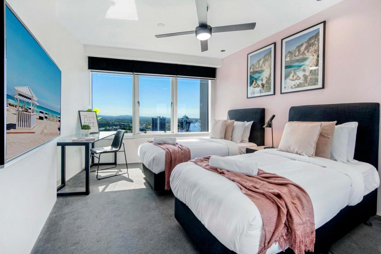 Q Tower At Surfers Paradise - Self Contained Apartments 골드코스트 외부 사진