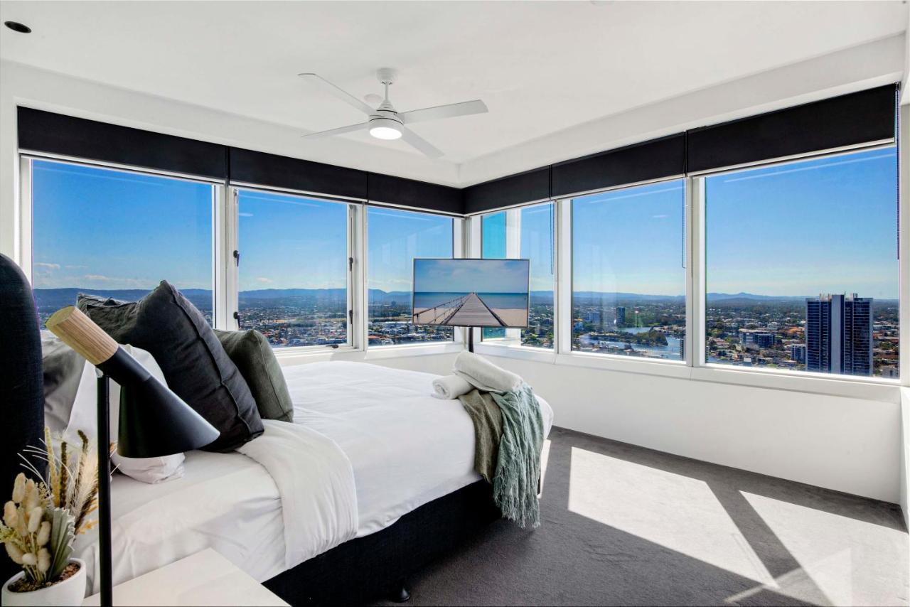 Q Tower At Surfers Paradise - Self Contained Apartments 골드코스트 외부 사진