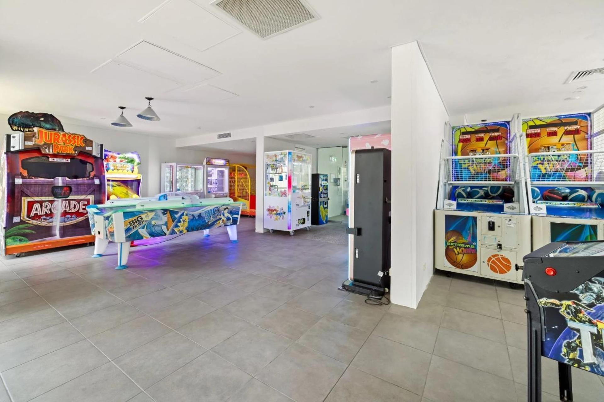 Q Tower At Surfers Paradise - Self Contained Apartments 골드코스트 외부 사진