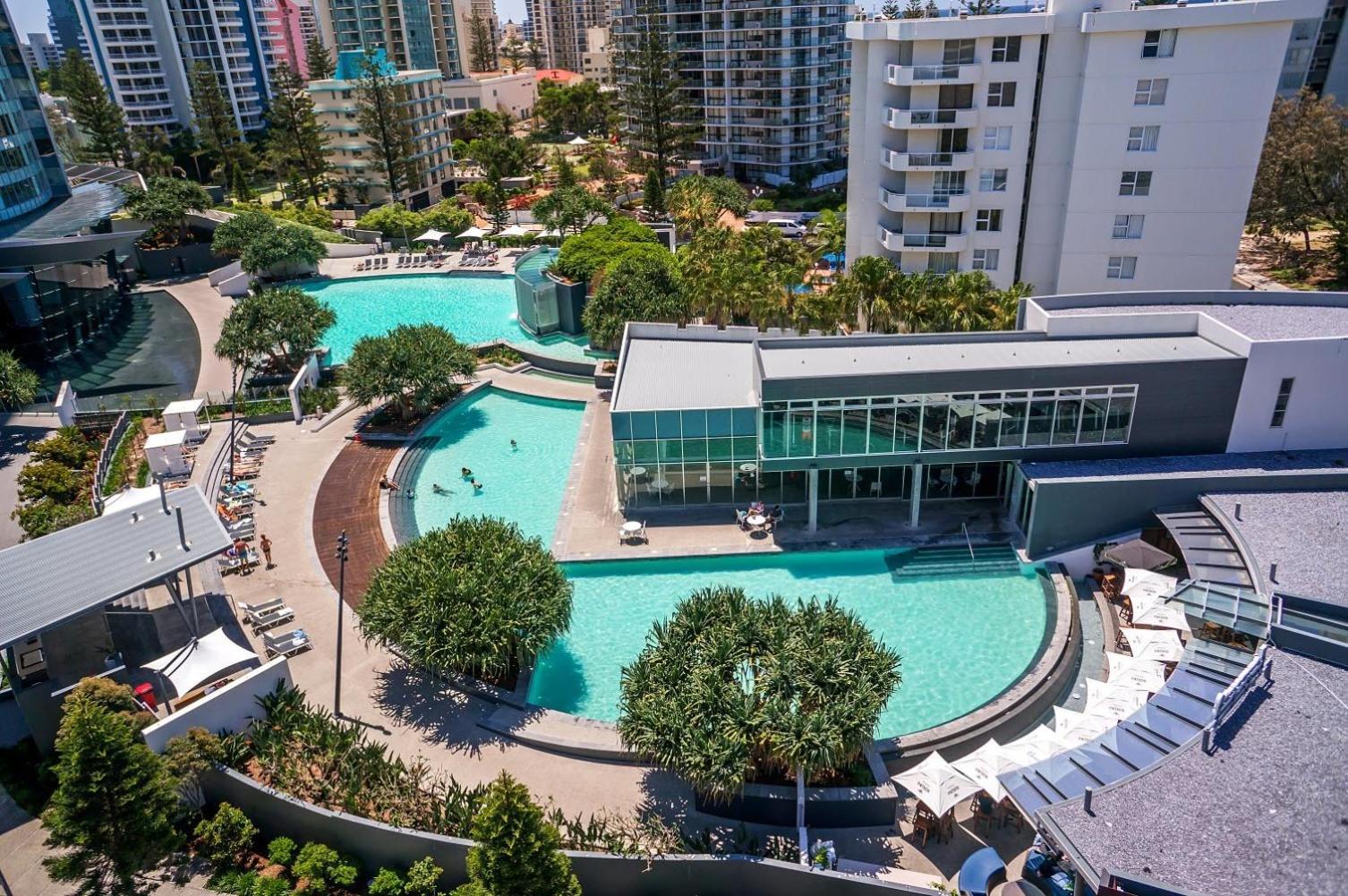 Q Tower At Surfers Paradise - Self Contained Apartments 골드코스트 외부 사진