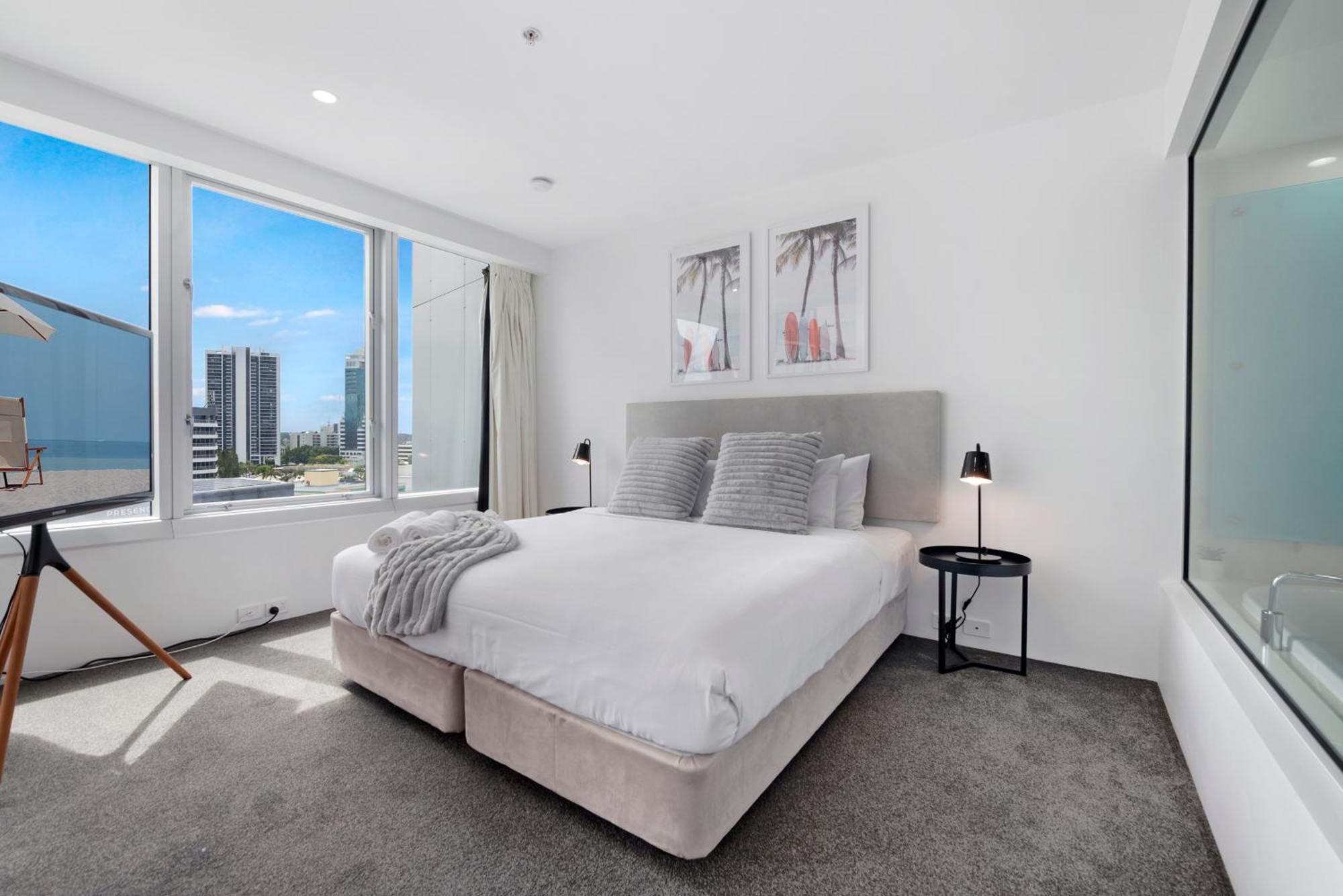 Q Tower At Surfers Paradise - Self Contained Apartments 골드코스트 외부 사진