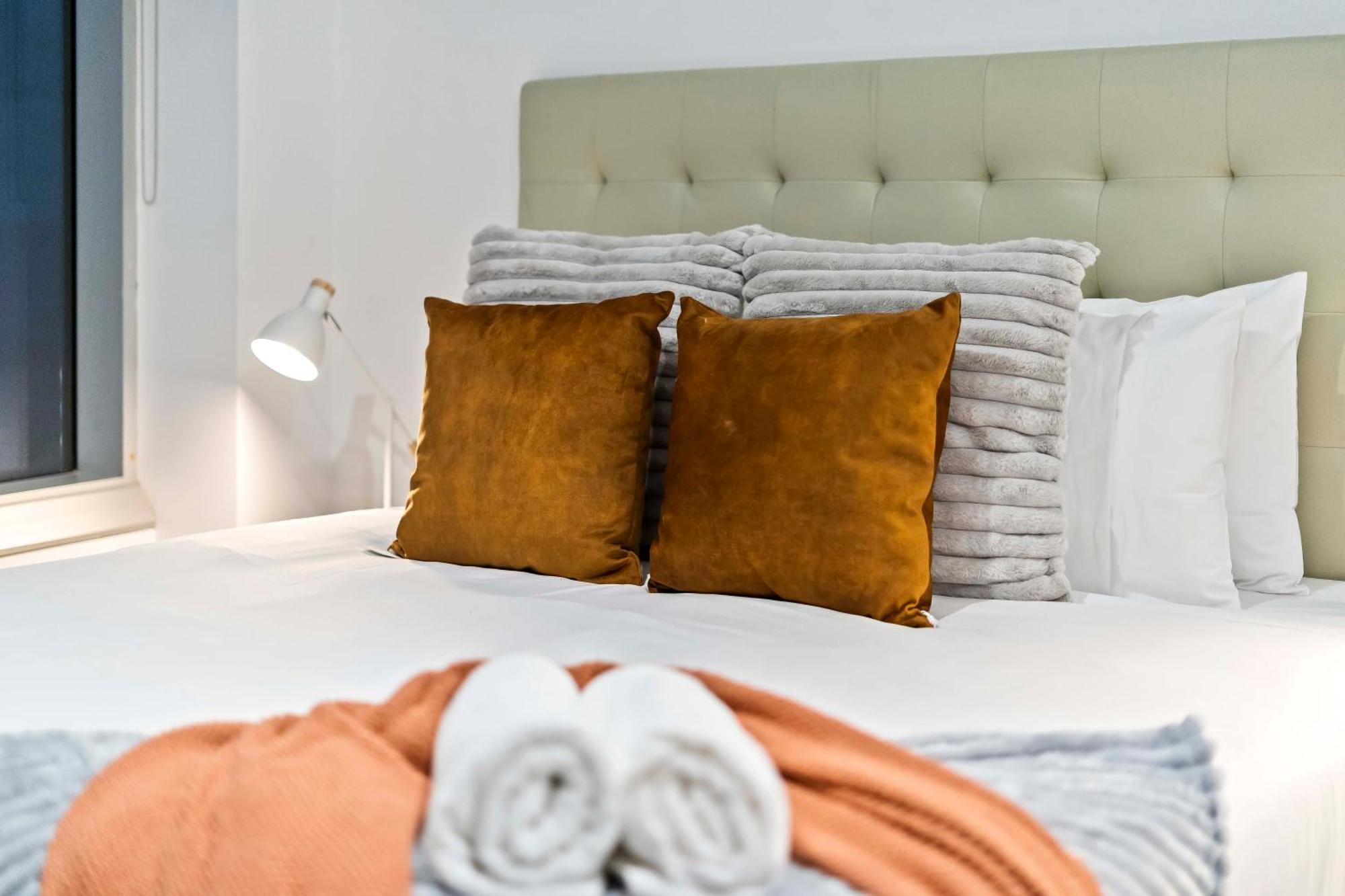 Q Tower At Surfers Paradise - Self Contained Apartments 골드코스트 외부 사진