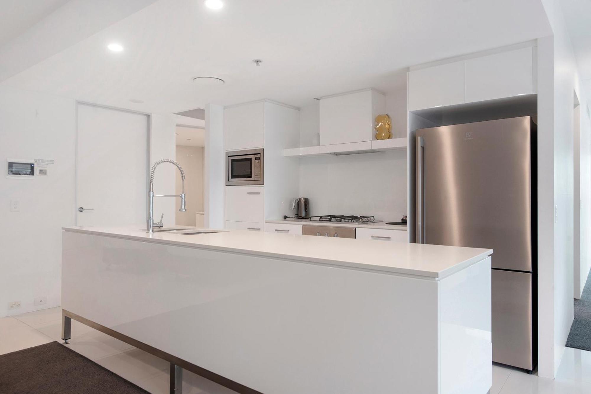 Q Tower At Surfers Paradise - Self Contained Apartments 골드코스트 외부 사진