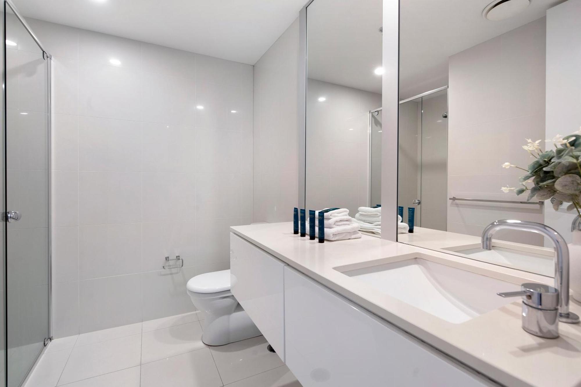 Q Tower At Surfers Paradise - Self Contained Apartments 골드코스트 외부 사진